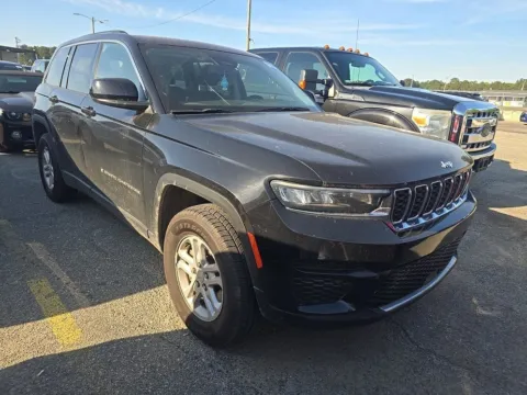 Black 2023 Jeep Grand Cherokee Laredo for sale in Saint Marys, OH