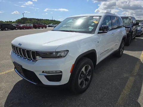 Another view of 2022 Jeep Grand Cherokee 4xe for sale in Saint Marys, OH at St. Marys CDJR