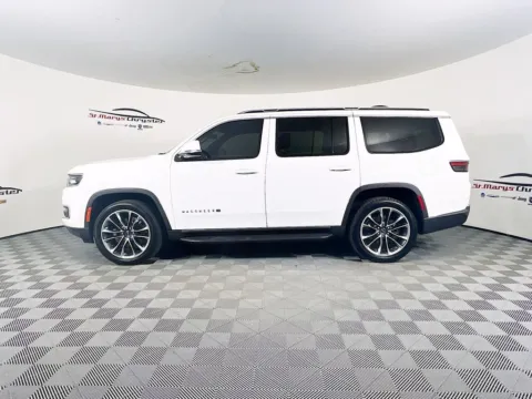 More photos of 2022 Jeep Wagoneer Series II at St. Marys CDJR, OH