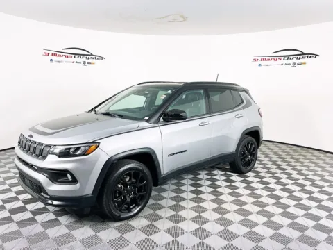 More photos of 2022 Jeep Compass Altitude at St. Marys CDJR, OH