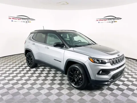 Silver 2022 Jeep Compass Altitude for sale in Saint Marys, OH