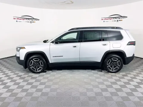 More photos of 2026 Jeep Cherokee Laredo at St. Marys CDJR, OH