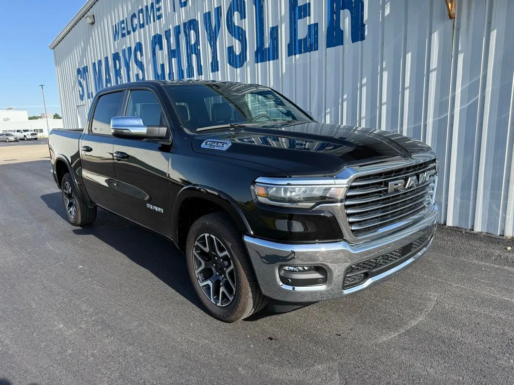 2025 RAM 1500 Laramie 4x4 Crew Cab 5'7's photo