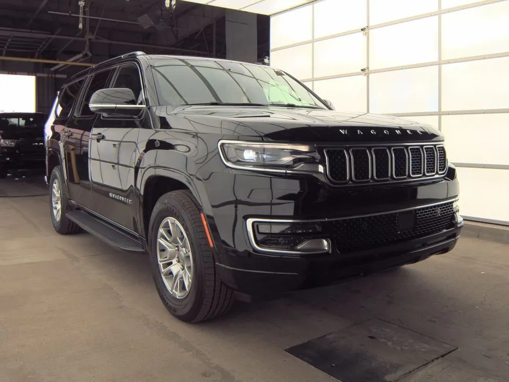 2024 Jeep Wagoneer L's photo