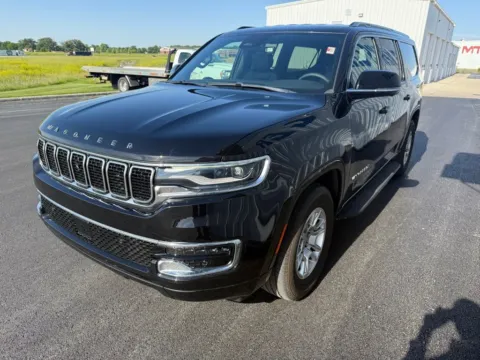 More photos of 2024 Jeep Wagoneer L at St. Marys CDJR, OH