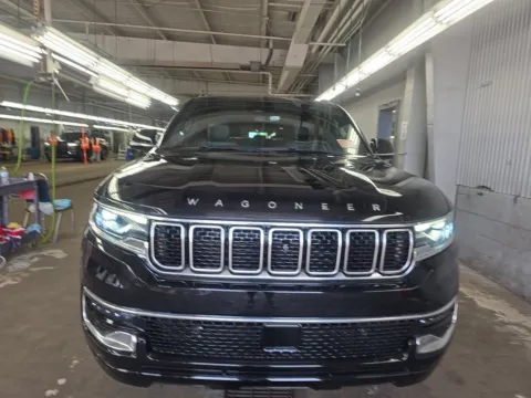 Photos of 2024 Jeep Wagoneer L for sale in Saint Marys, OH at St. Marys CDJR