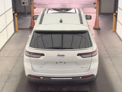 More photos of 2023 Jeep Grand Cherokee L Limited at St. Marys CDJR, OH