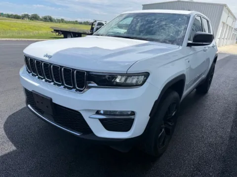More photos of 2022 Jeep Grand Cherokee 4xe at St. Marys CDJR, OH
