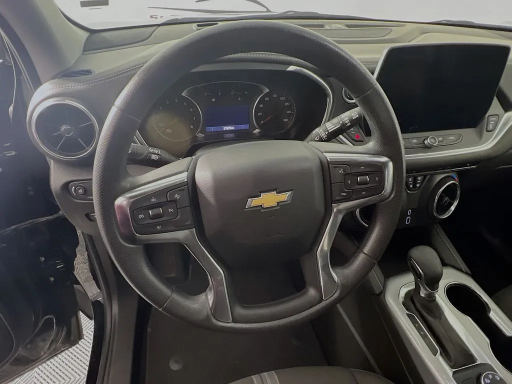 2025 Chevrolet Blazer 2LT - Photo 12