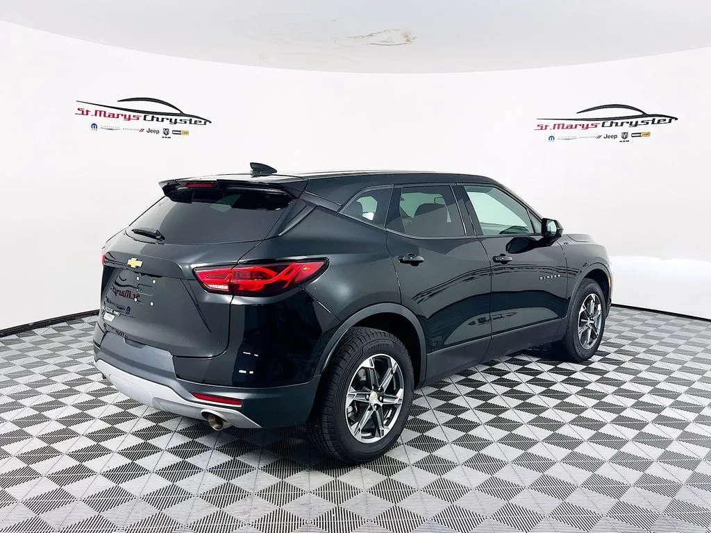 2025 Chevrolet Blazer 2LT - Photo 8