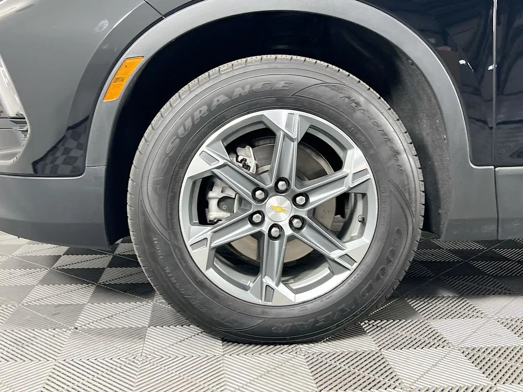 2025 Chevrolet Blazer 2LT - Photo 28