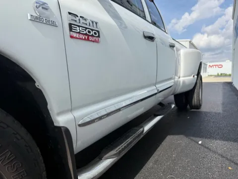 More photos of 2009 Dodge Ram 3500 SLT at St. Marys CDJR, OH