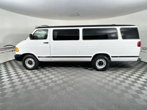 More photos of 2000 Dodge Ram Wagon 3500 at St. Marys CDJR, OH