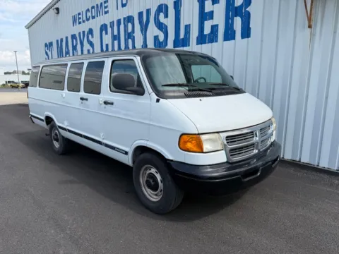 White 2000 Dodge Ram Wagon 3500 for sale in Saint Marys, OH