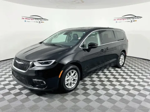 More photos of 2024 Chrysler Pacifica Touring L at St. Marys CDJR, OH
