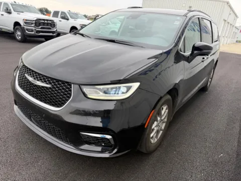 Another view of 2021 Chrysler Pacifica Touring for sale in Saint Marys, OH at St. Marys CDJR