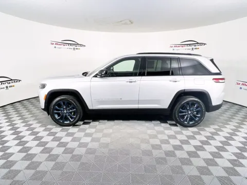 More photos of 2026 Jeep Grand Cherokee at St. Marys CDJR, OH