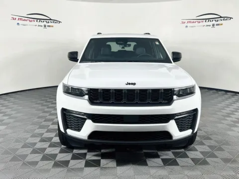 Another view of 2026 Jeep Grand Cherokee Limited for sale in Saint Marys, OH at St. Marys CDJR