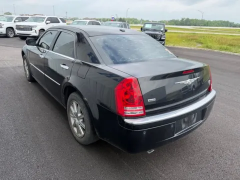 More photos of 2009 Chrysler 300C at St. Marys CDJR, OH