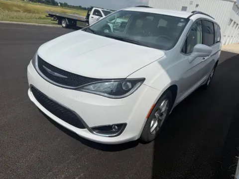More photos of 2020 Chrysler Pacifica Touring L Plus at St. Marys CDJR, OH