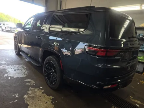 More photos of 2024 Jeep Wagoneer L Series II at St. Marys CDJR, OH