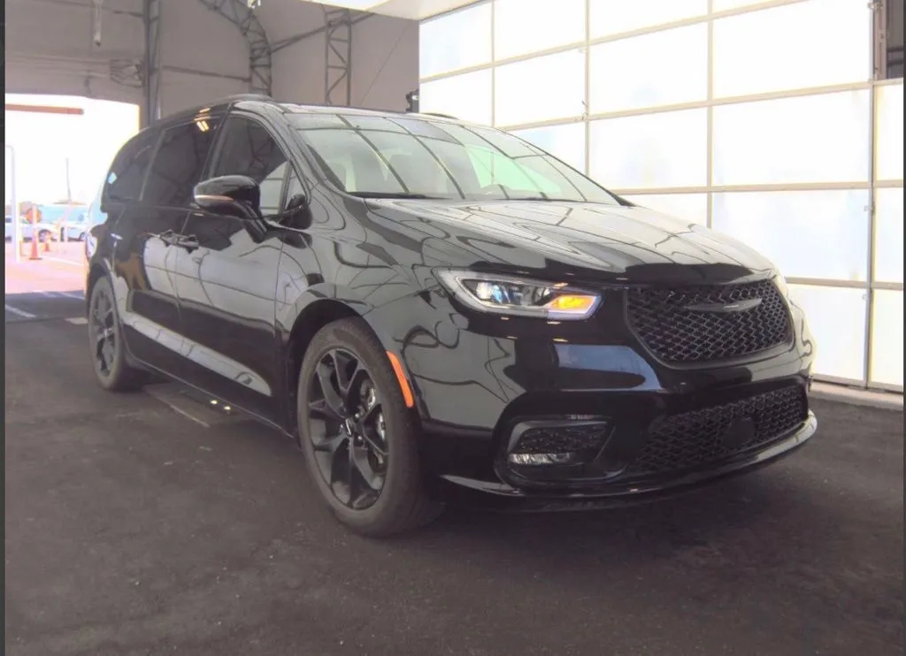 Black 2025 Chrysler Pacifica Limited for sale in Saint Marys, OH