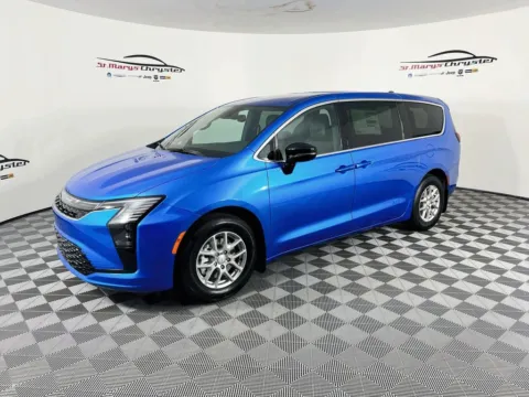 More photos of 2027 Chrysler Pacifica Select at St. Marys CDJR, OH