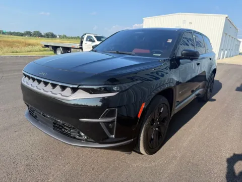 More photos of 2025 Jeep Wagoneer S Launch Edition at St. Marys CDJR, OH