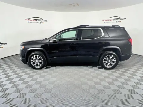 More photos of 2023 GMC Acadia SLT at St. Marys CDJR, OH