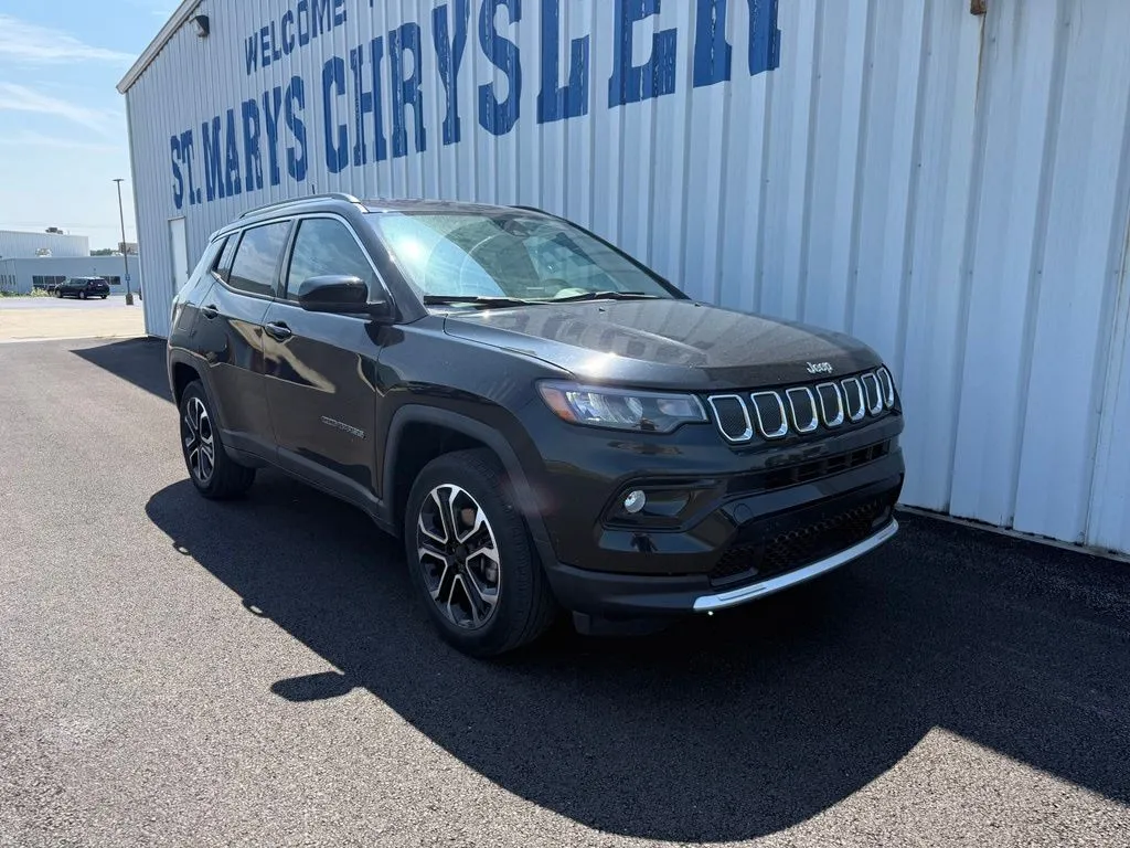 Black 2022 Jeep Compass Limited for sale in Saint Marys, OH