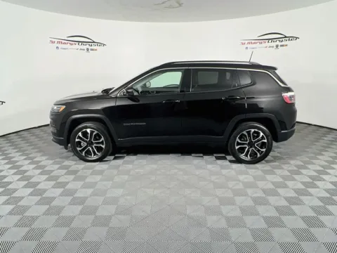 More photos of 2022 Jeep Compass Limited at St. Marys CDJR, OH