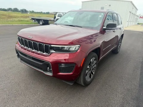 More photos of 2022 Jeep Grand Cherokee Overland at St. Marys CDJR, OH