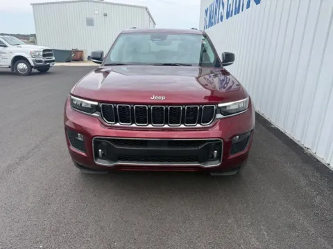 Another view of 2022 Jeep Grand Cherokee Overland for sale in Saint Marys, OH at St. Marys CDJR