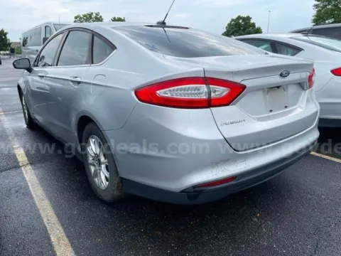 More photos of 2016 Ford Fusion S at St. Marys CDJR, OH