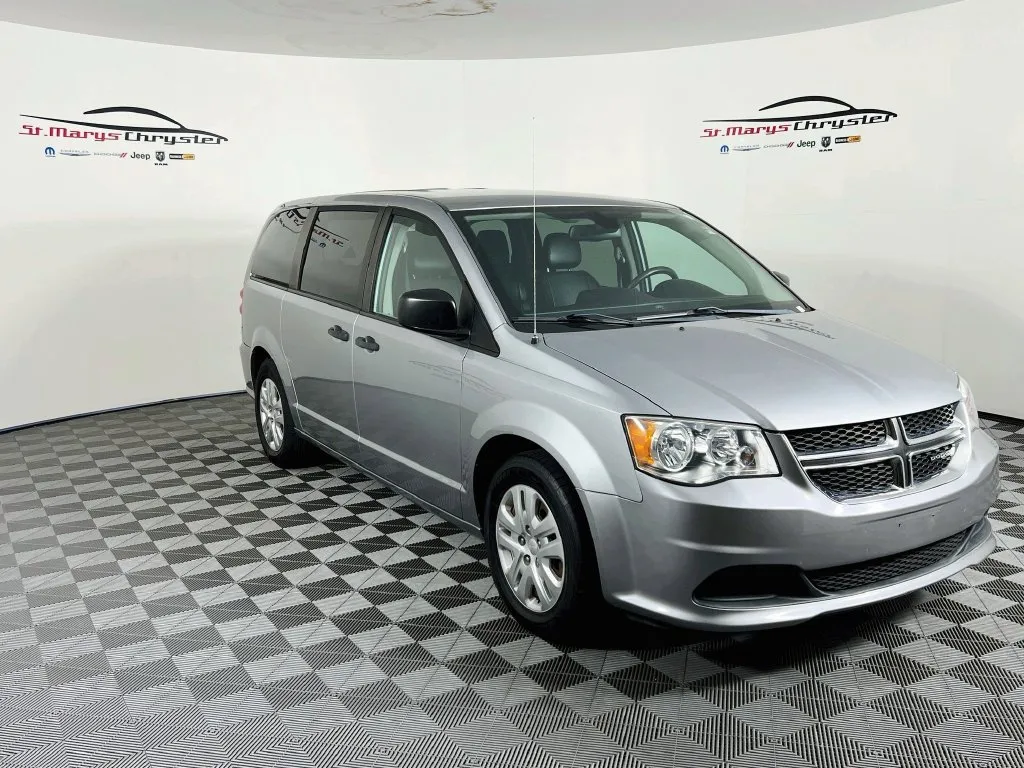 Silver 2019 Dodge Grand Caravan SE for sale in Saint Marys, OH