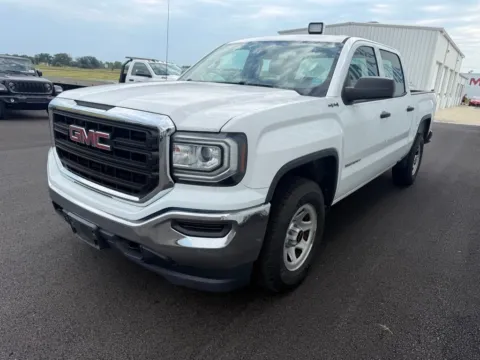 More photos of 2017 GMC Sierra 1500 at St. Marys CDJR, OH