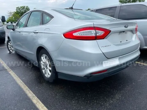 More photos of 2016 Ford Fusion S at St. Marys CDJR, OH