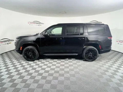 More photos of 2024 Jeep Wagoneer Series II at St. Marys CDJR, OH