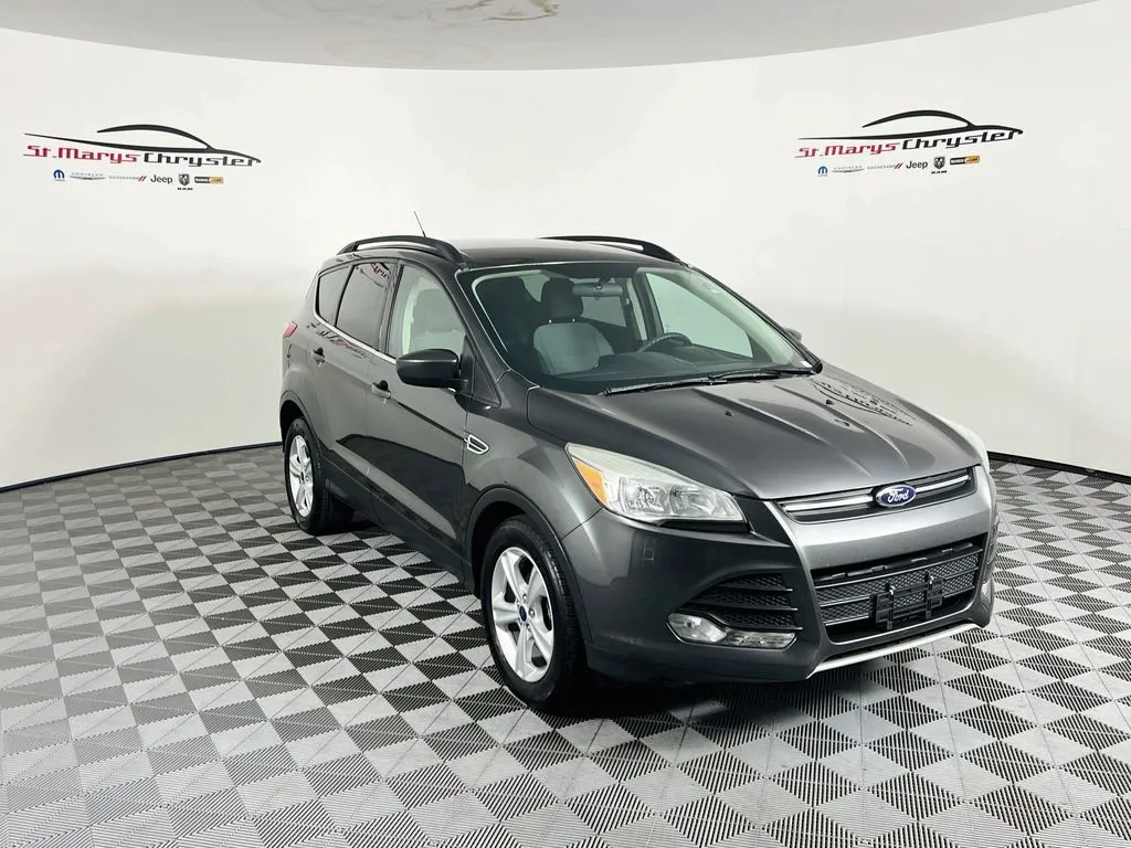 Gray 2016 Ford Escape SE for sale in Saint Marys, OH