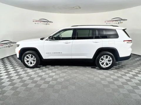 More photos of 2023 Jeep Grand Cherokee L Limited at St. Marys CDJR, OH