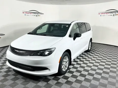 More photos of 2027 Chrysler Pacifica LX at St. Marys CDJR, OH