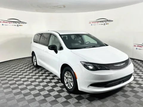 White 2027 Chrysler Pacifica LX for sale in Saint Marys, OH
