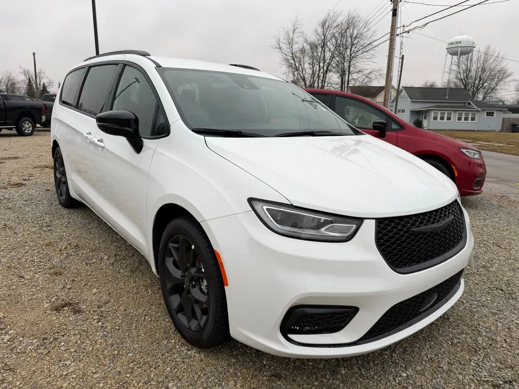 White 2026 Chrysler Pacifica Select for sale in Saint Marys, OH