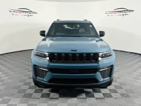 Another view of 2027 Jeep Grand Cherokee L Limited for sale in Saint Marys, OH at St. Marys CDJR