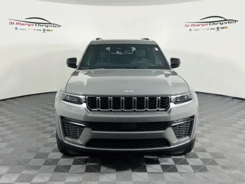 Another view of 2027 Jeep Grand Cherokee L Limited for sale in Saint Marys, OH at St. Marys CDJR