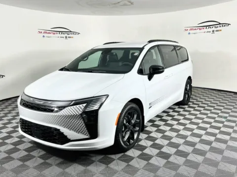 More photos of 2027 Chrysler Pacifica Select at St. Marys CDJR, OH