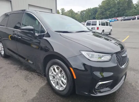 Black 2026 Chrysler Pacifica Select for sale in Saint Marys, OH