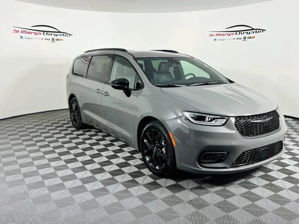 Gray 2025 Chrysler Pacifica Limited for sale in Saint Marys, OH