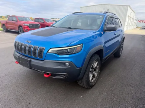 More photos of 2020 Jeep Cherokee Trailhawk at St. Marys CDJR, OH