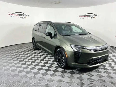 Green 2027 Chrysler Pacifica Limited for sale in Saint Marys, OH